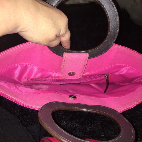 Pink Woven Straw Floral Tote by Redfish Designs - Picture 5 of 8